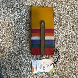 Wallet. Unique sustainable handcrafted recycled leather from Barcelona.